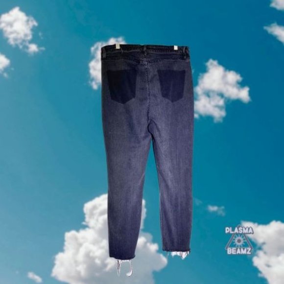 Guess Black Raw Hem Jeans - Picture 2 of 8